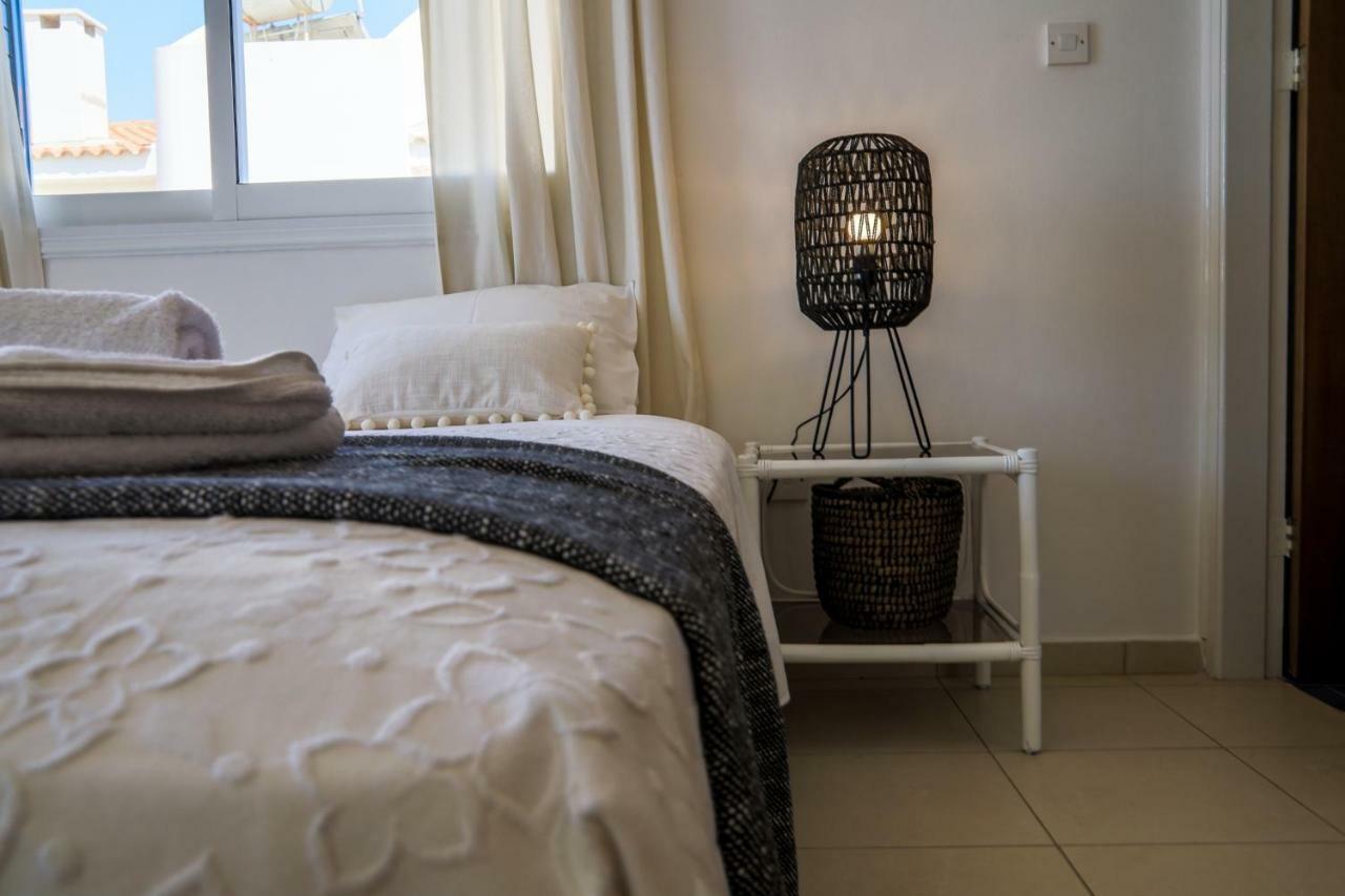 Phaedrus Living: Seaside Luxury Villa Anafi Paralimni Esterno foto