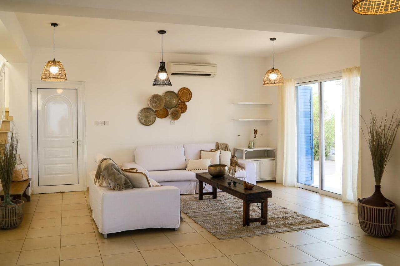 Phaedrus Living: Seaside Luxury Villa Anafi Paralimni Esterno foto