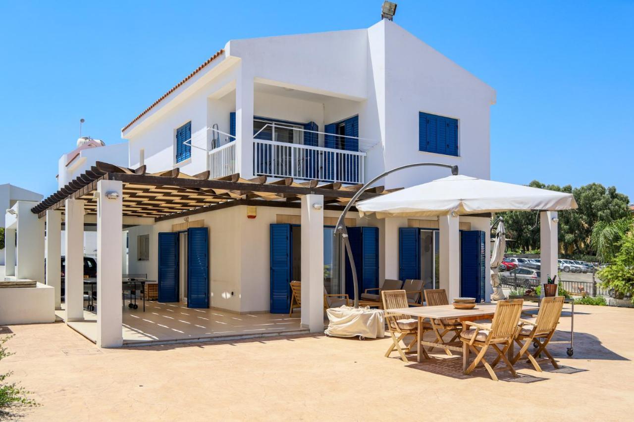 Phaedrus Living: Seaside Luxury Villa Anafi Paralimni Esterno foto