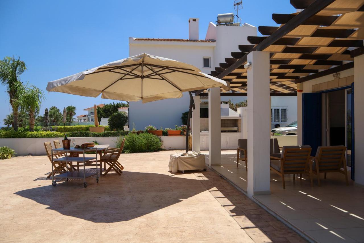Phaedrus Living: Seaside Luxury Villa Anafi Paralimni Esterno foto